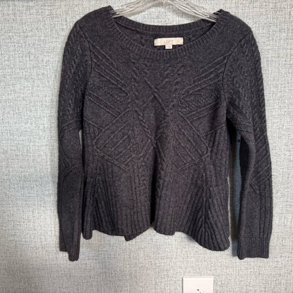 Loft sweater Size L - Picture 6 of 6